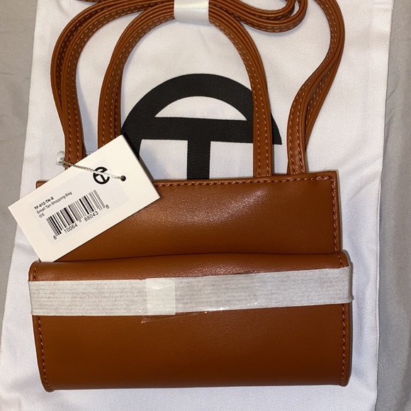 TELFAR BAG SMALL TAN (SOLD OUT) - Picture 5 of 7